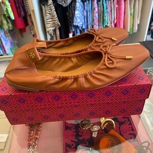 Tory Burch Square Toe Bow Ballet size 11
